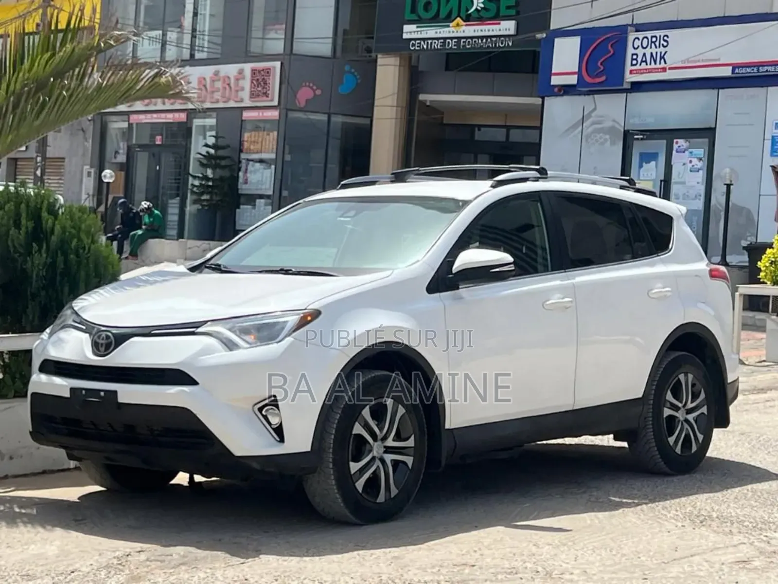 Toyota RAV4 LE 4dr SUV AWD (2.5L 4cyl 6A) 2018 Blanc