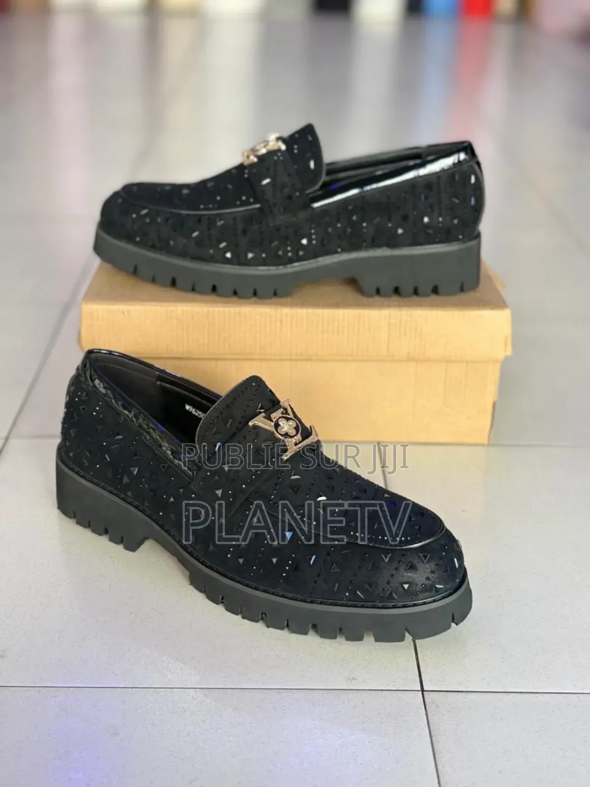 Lv Originale Disponible by WKST