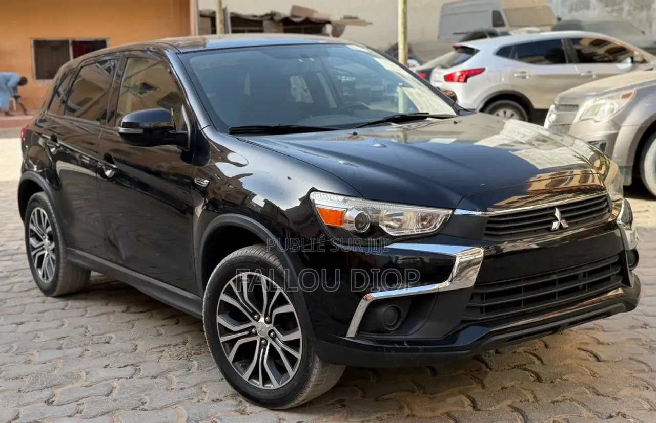 Mitsubishi RVR 2018 Noir