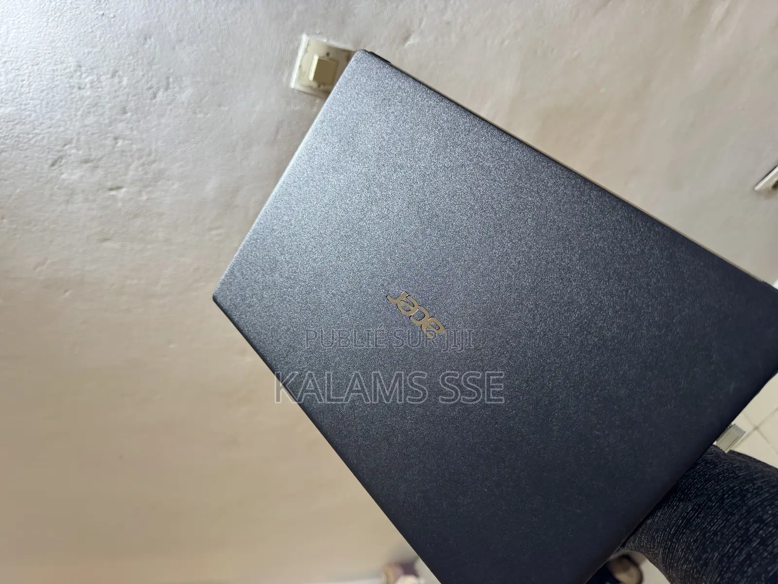 Nouveau Ordinateur portable Acer Swift 5 8GB Intel Core i7 SSD 256GB