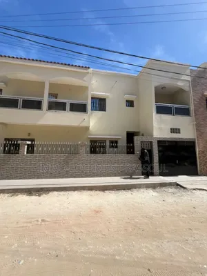 5chbre Villa dans , Mermoz Sacré-Cœur à Louer