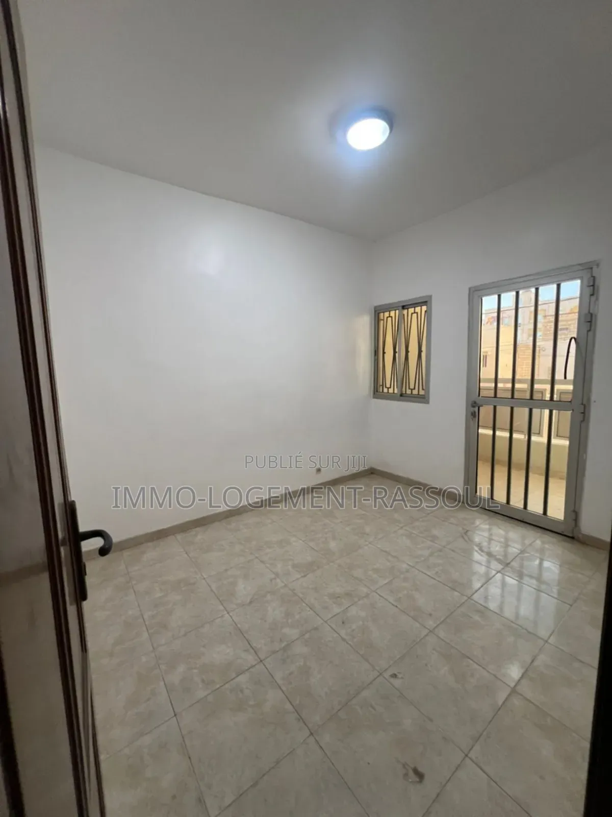 5chbre Villa dans , Mermoz Sacré-Cœur à Louer