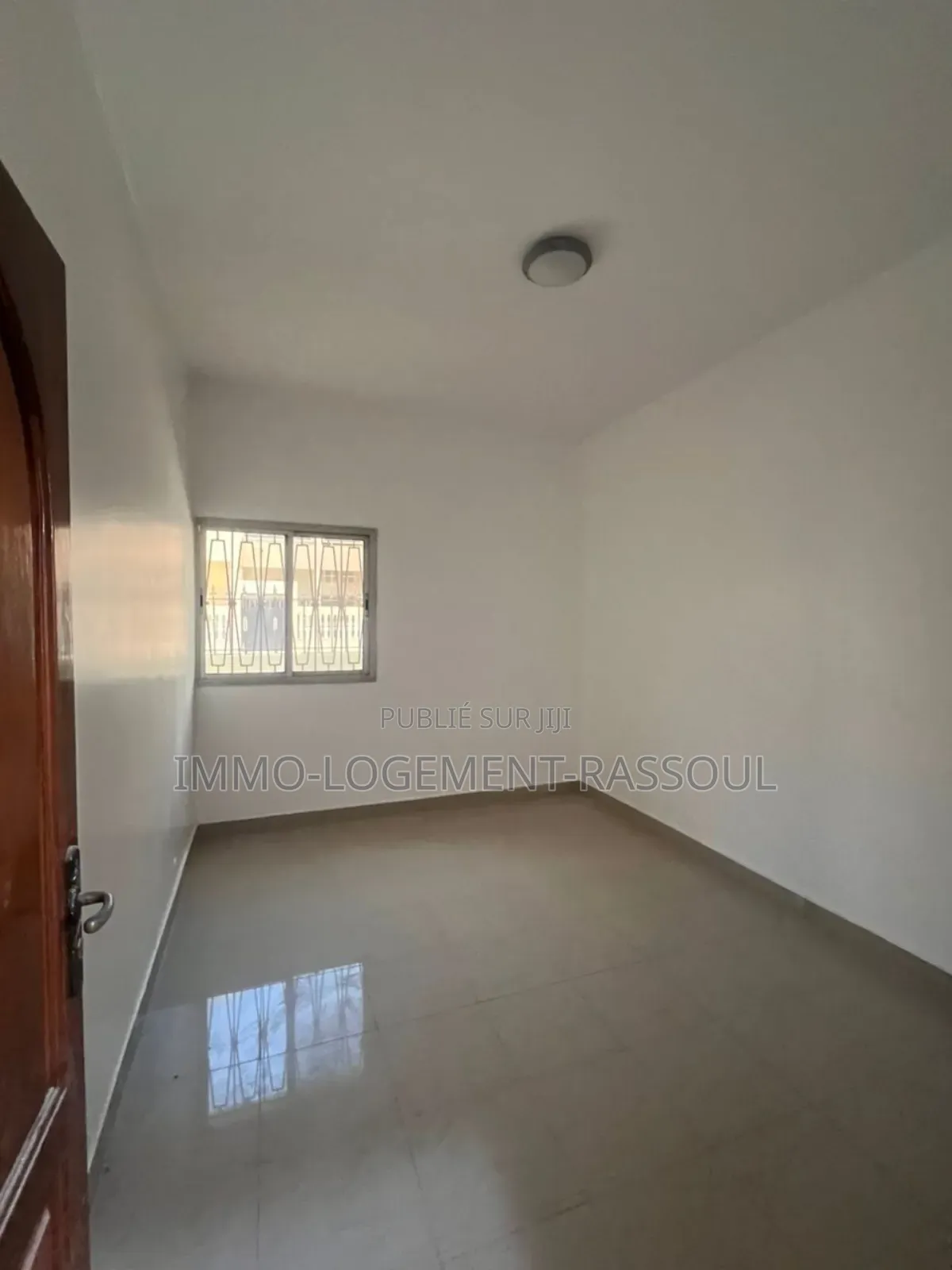 5chbre Villa dans , Mermoz Sacré-Cœur à Louer