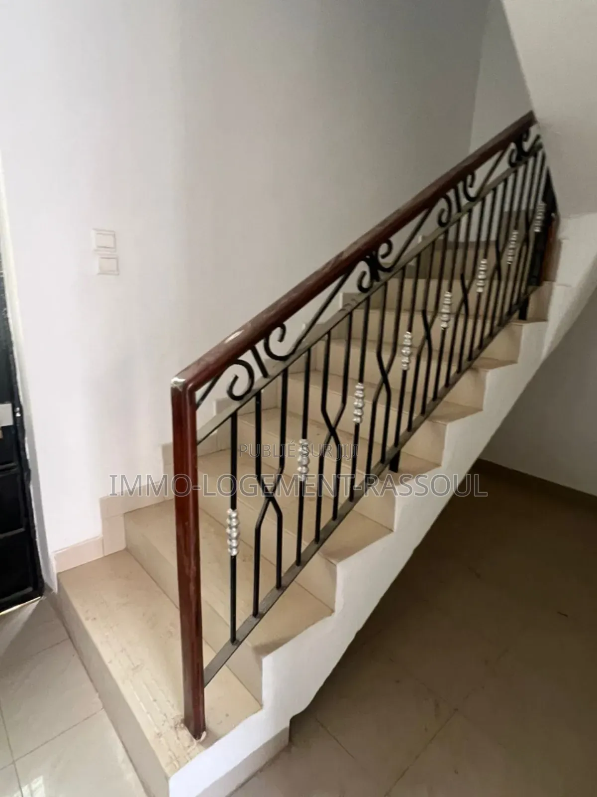 5chbre Villa dans , Mermoz Sacré-Cœur à Louer