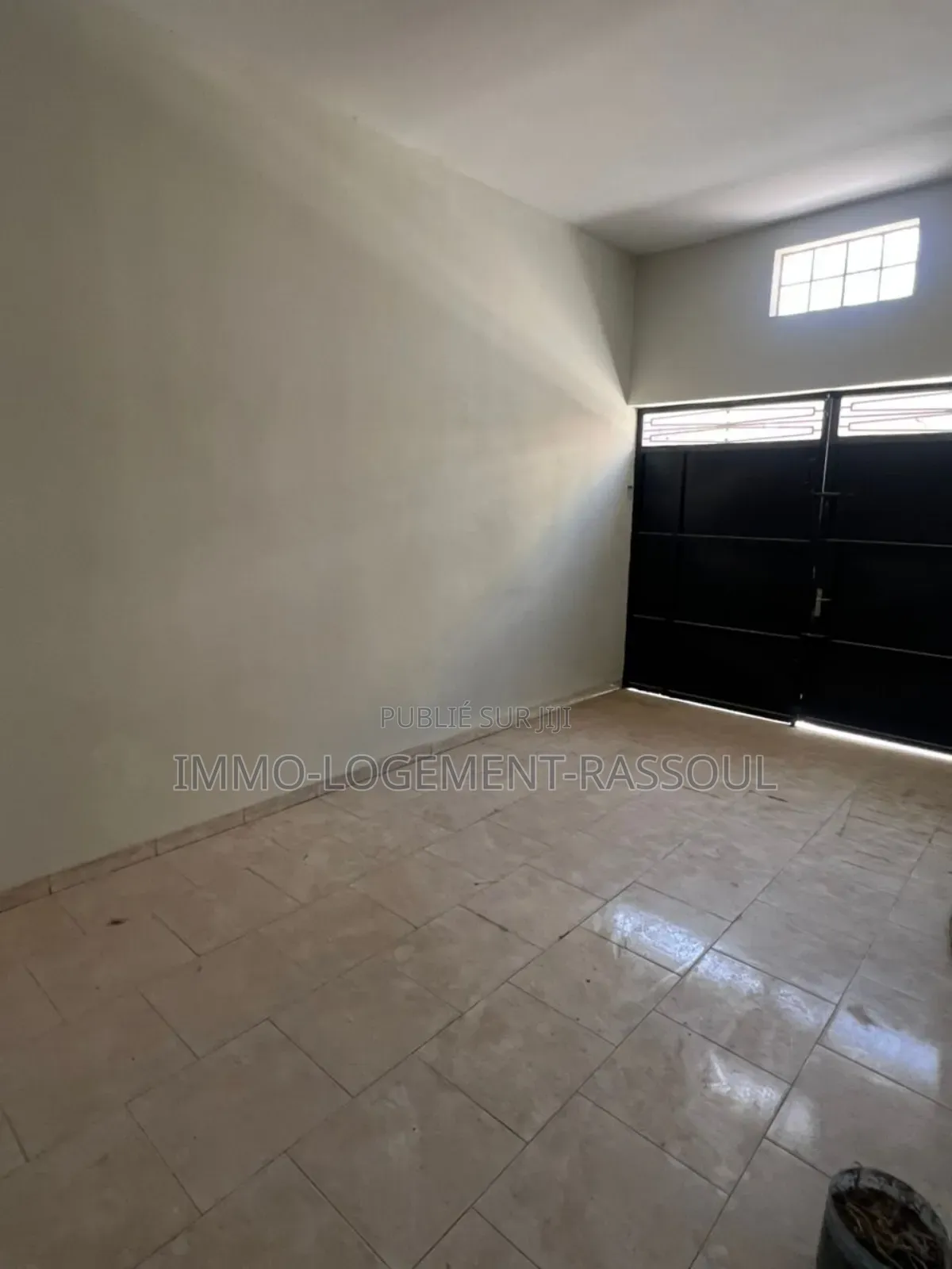 5chbre Villa dans , Mermoz Sacré-Cœur à Louer