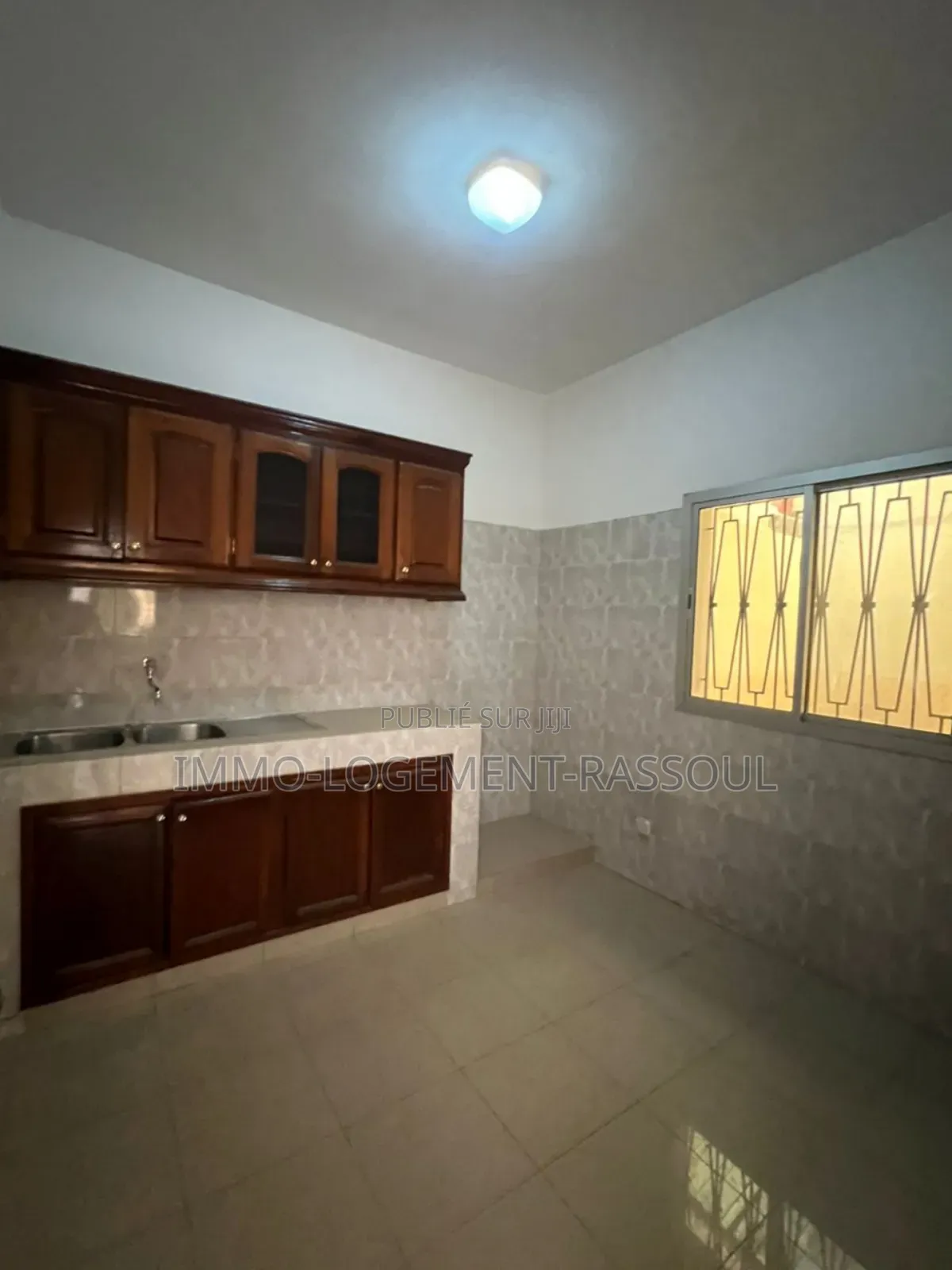 5chbre Villa dans , Mermoz Sacré-Cœur à Louer