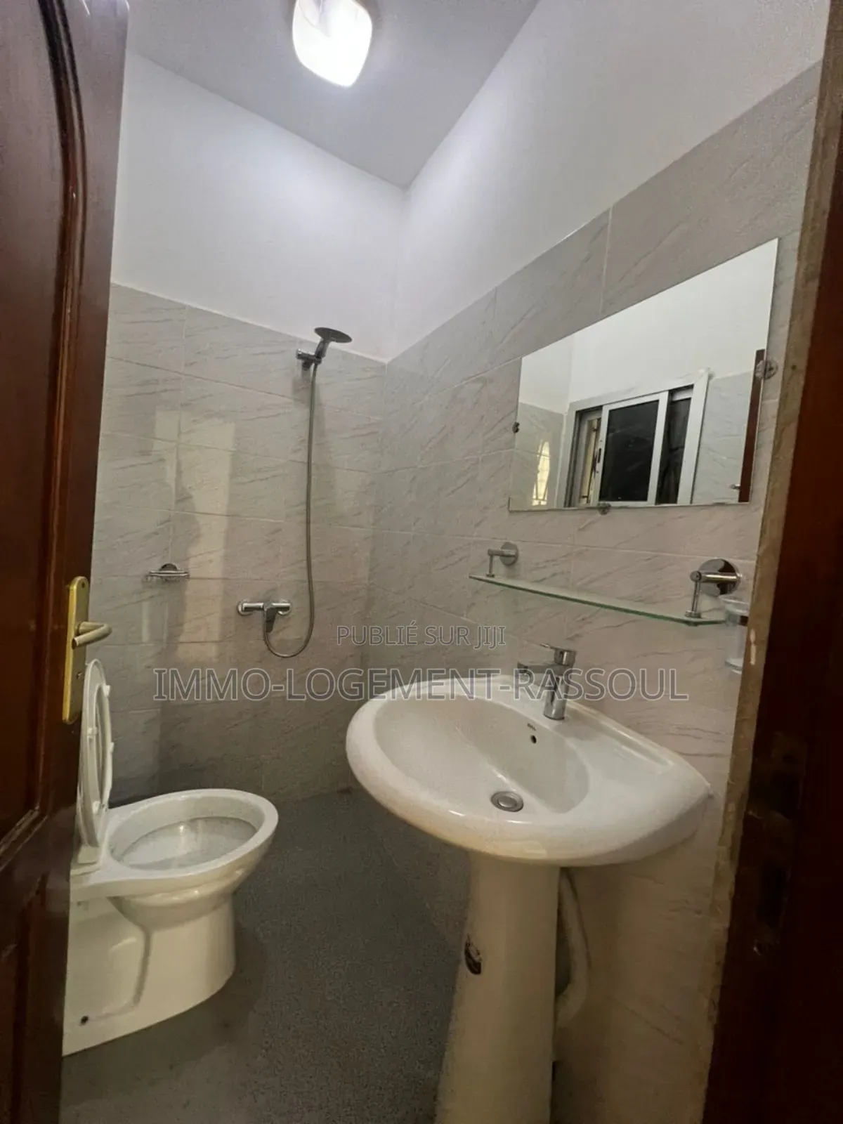 5chbre Villa dans , Mermoz Sacré-Cœur à Louer