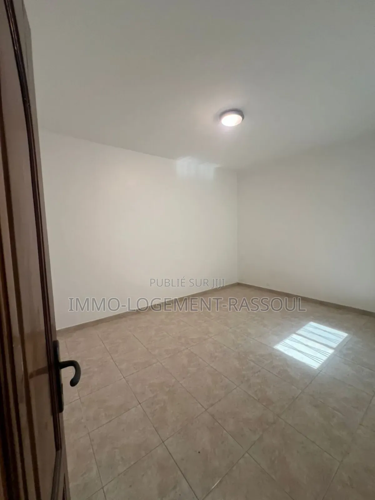 5chbre Villa dans , Mermoz Sacré-Cœur à Louer