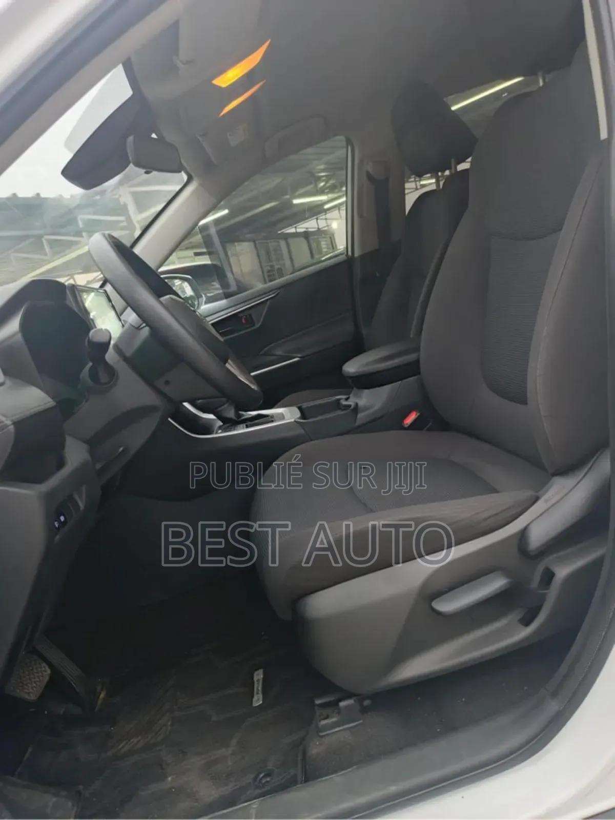 Toyota RAV4 2021 Blanc