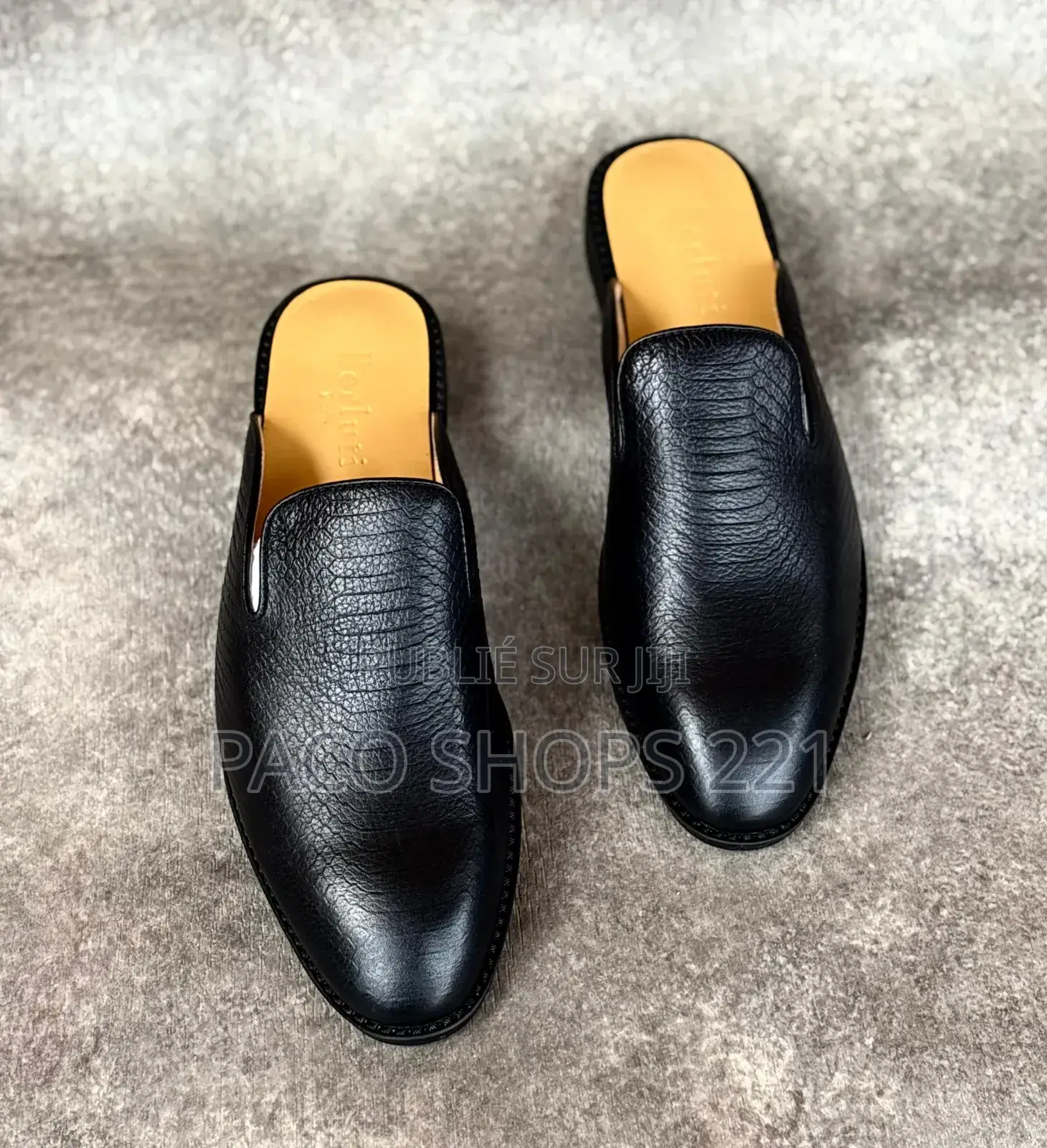 Mule Marocaine en Cuir Noir