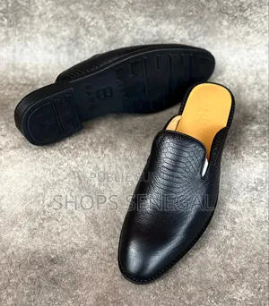 Mule Marocaine en Cuir Noir