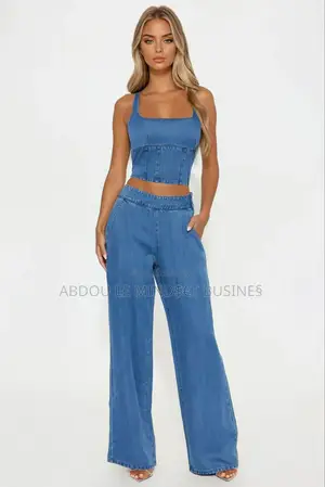 Body Jean Bas Large Disponible