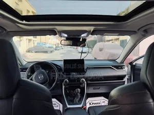 Toyota RAV4 2022 Blanc