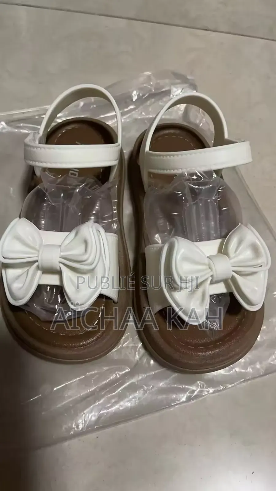 Des Chaussure De Bonne Qualité Pour Fille Et Garçon