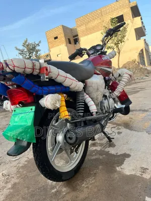 TVS HLX 125 2018 Rouge