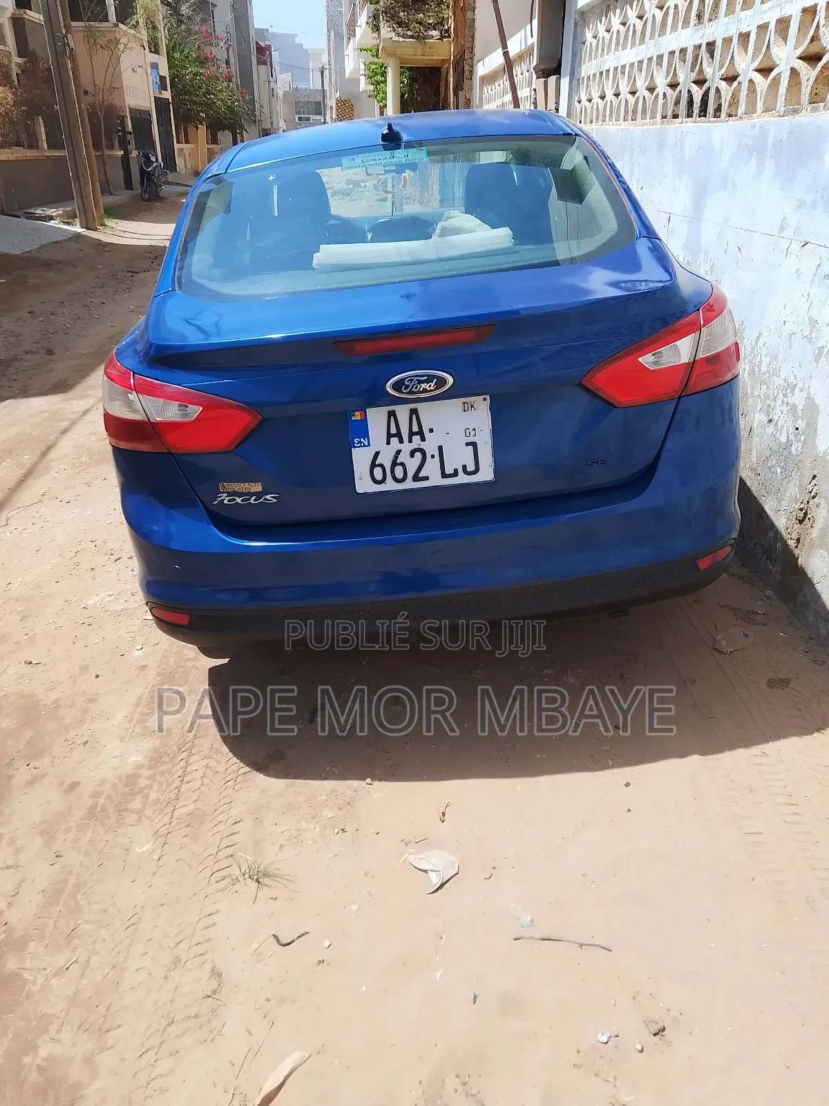 Ford Focus SEL Sedan FWD (2.0L 4cyl 6A) 2012 Bleu