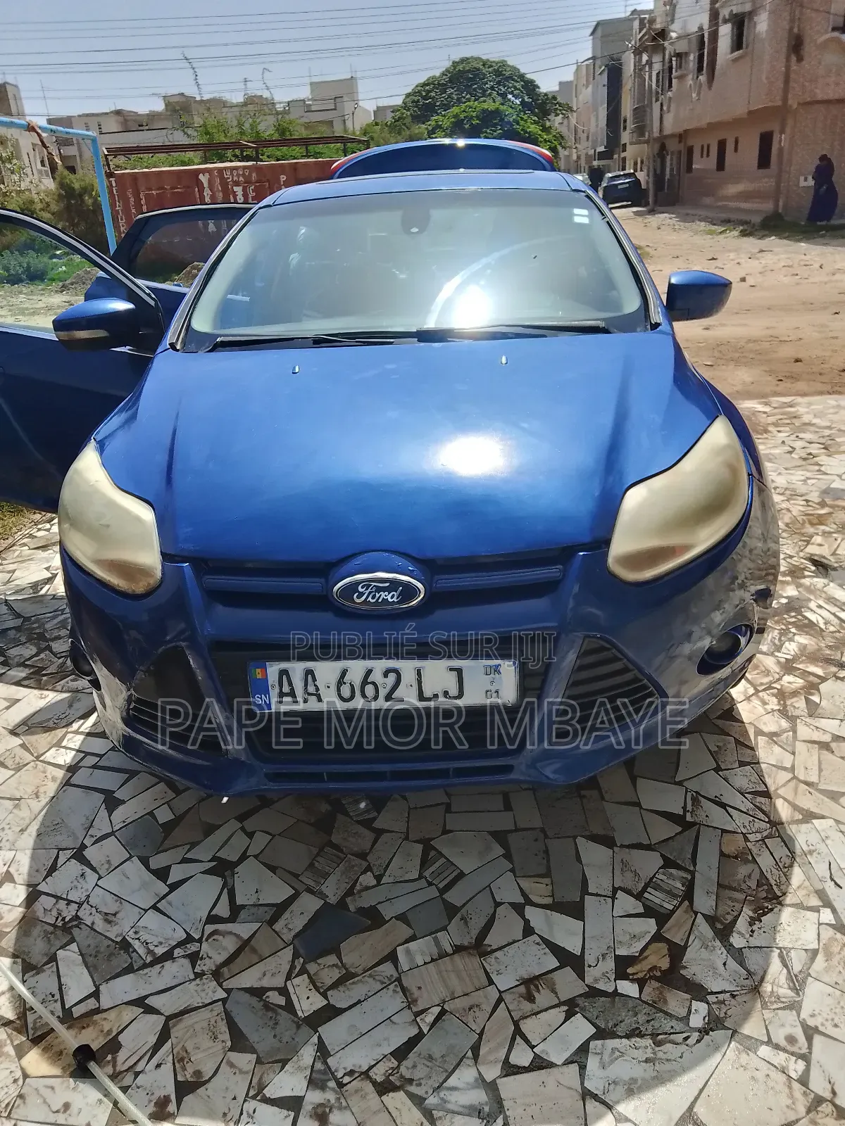 Ford Focus SEL Sedan FWD (2.0L 4cyl 6A) 2012 Bleu