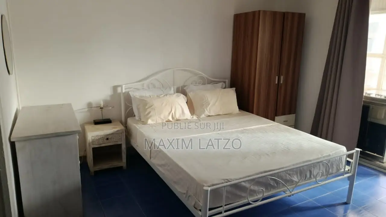 Meublé 1chbre Studio dans Dakar Plateau à Louer