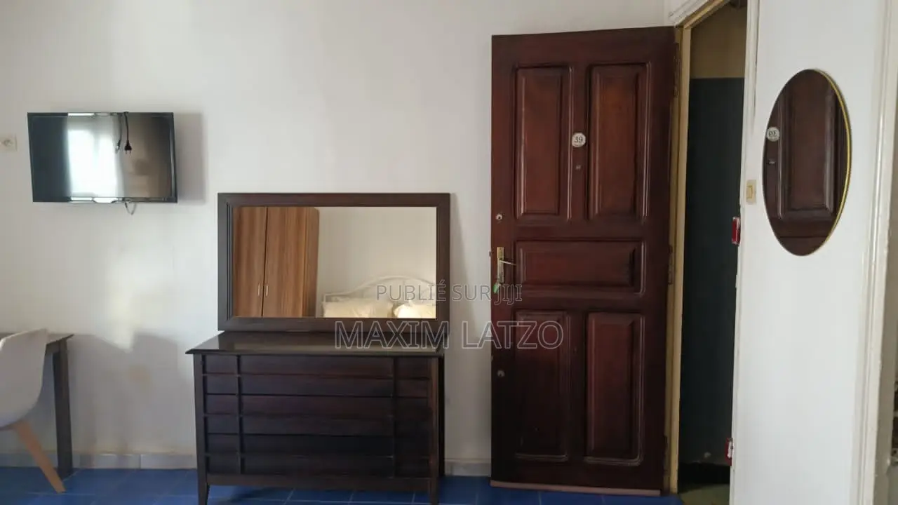 Meublé 1chbre Studio dans Dakar Plateau à Louer