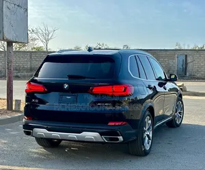 BMW X5 xDrive40i AWD 2020 Noir