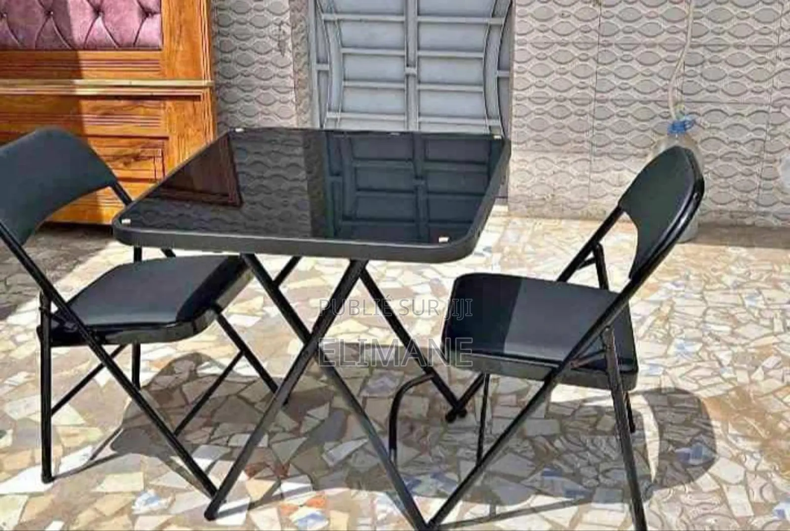 Table À Manger Avec Deux Chaises