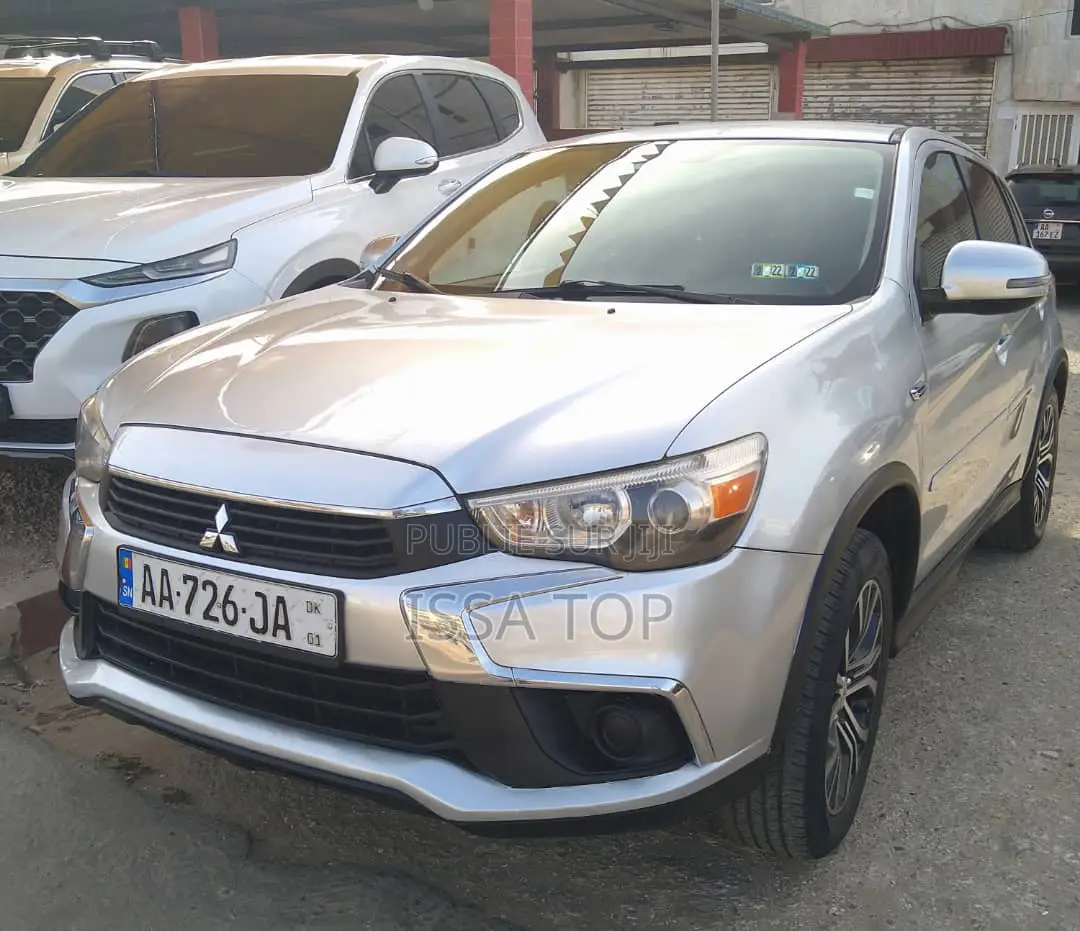 Mitsubishi RVR 2016 Gris