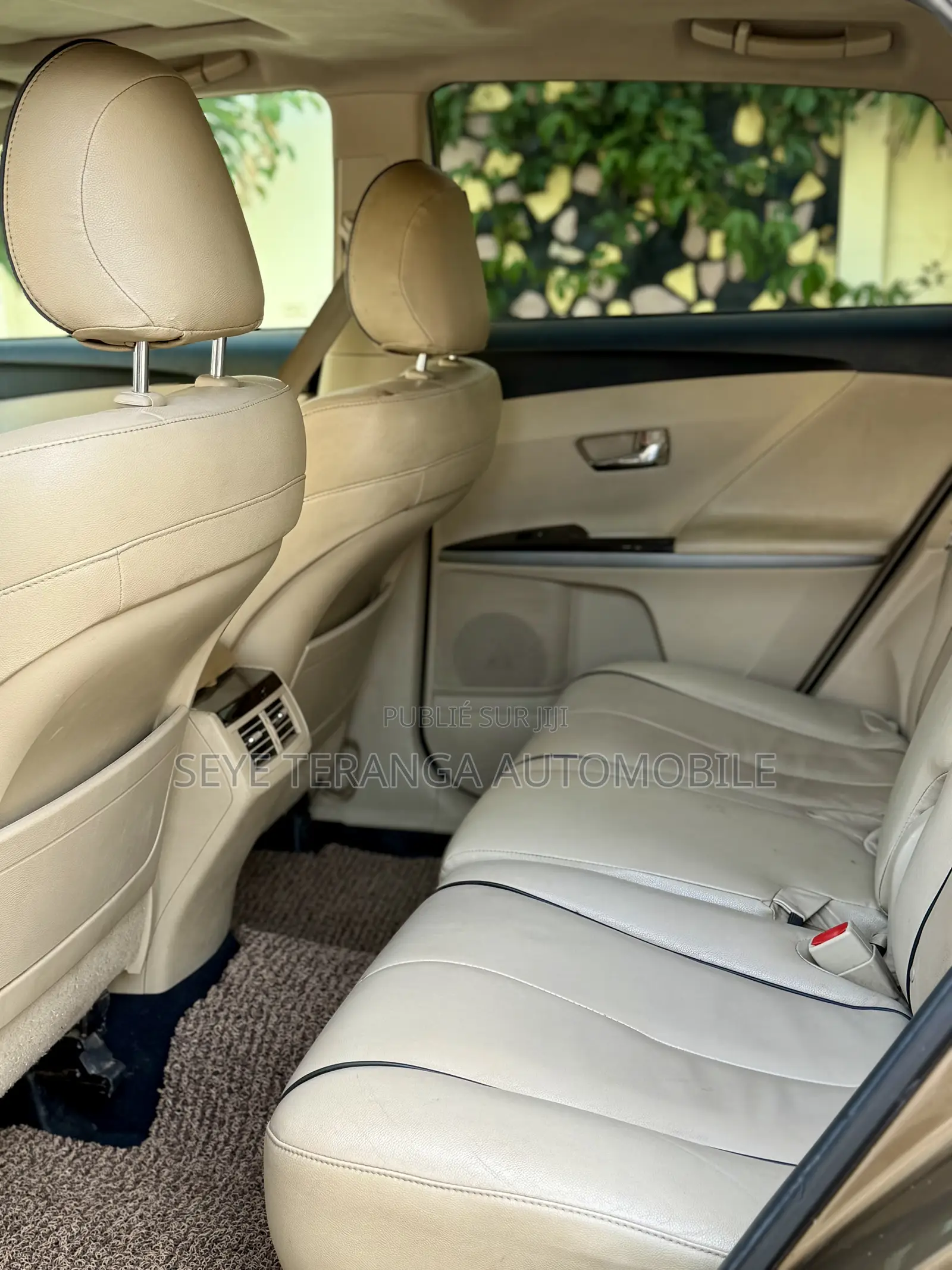 Toyota Venza AWD 2012 Beige