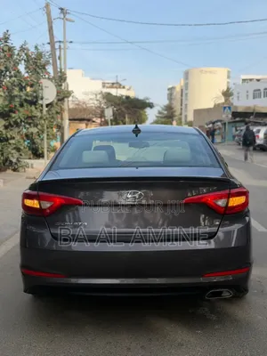 Hyundai Sonata Limited 2.0T Seban (2.0L 4cyl 6A) 2016 Marron