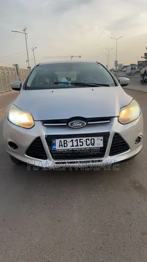 Ford Focus 2013 Gris