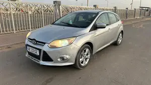 Ford Focus 2013 Gris