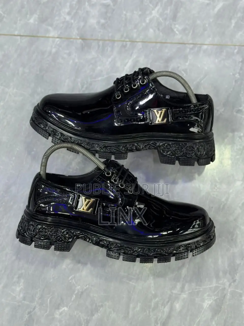 Chaussures De Ville Lv Disponible