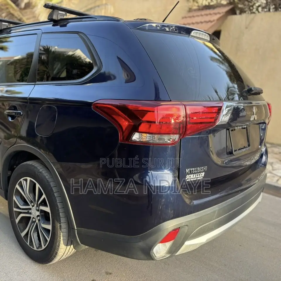 Mitsubishi Outlander 2016 Bleu