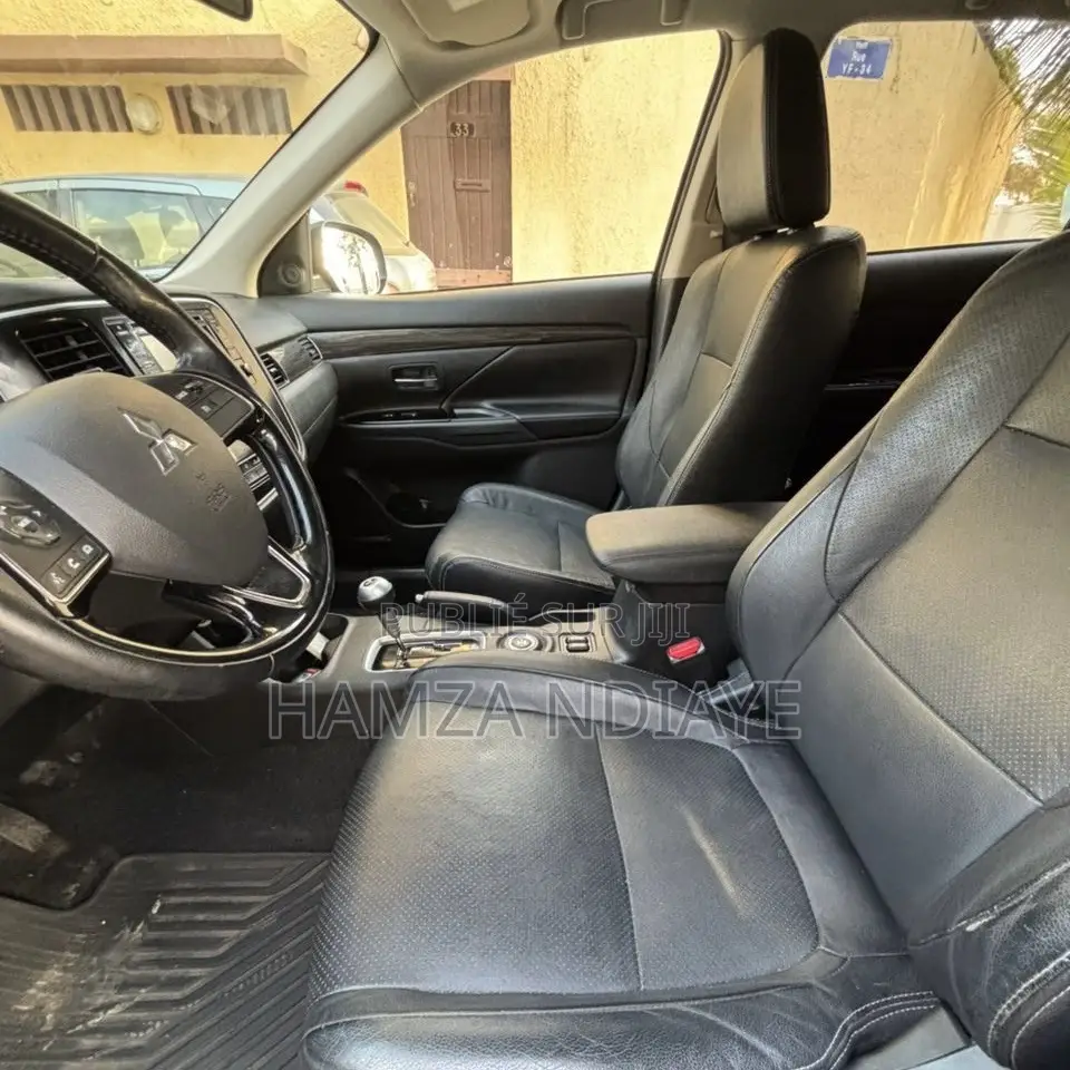 Mitsubishi Outlander 2016 Bleu