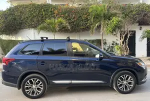 Mitsubishi Outlander 2016 Bleu
