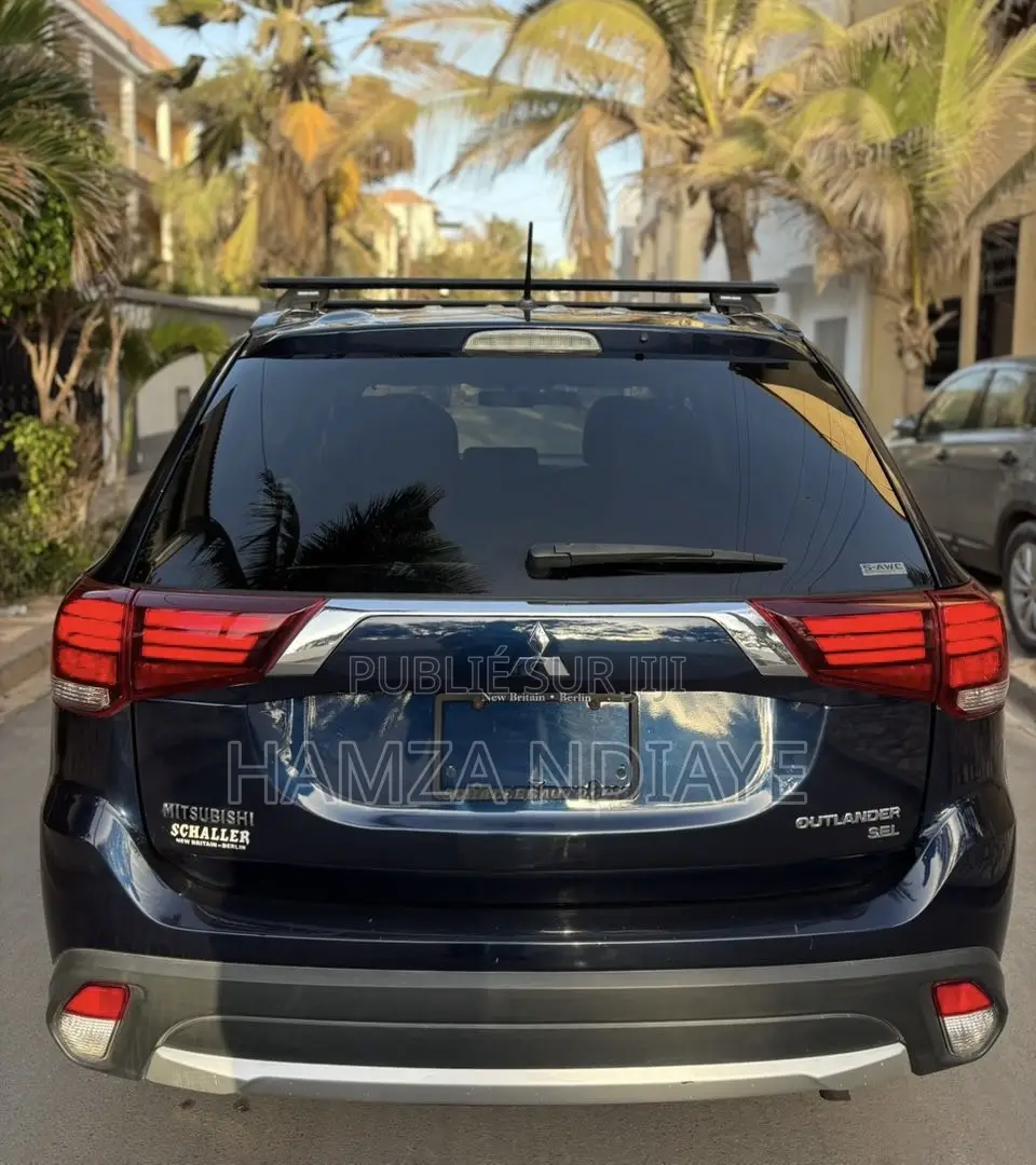 Mitsubishi Outlander 2016 Bleu