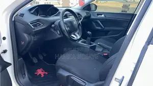 Peugeot 308 2019 Blanc