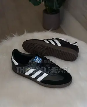 Chaussure Disponible