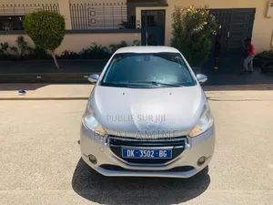 Peugeot 208 2014 Gris