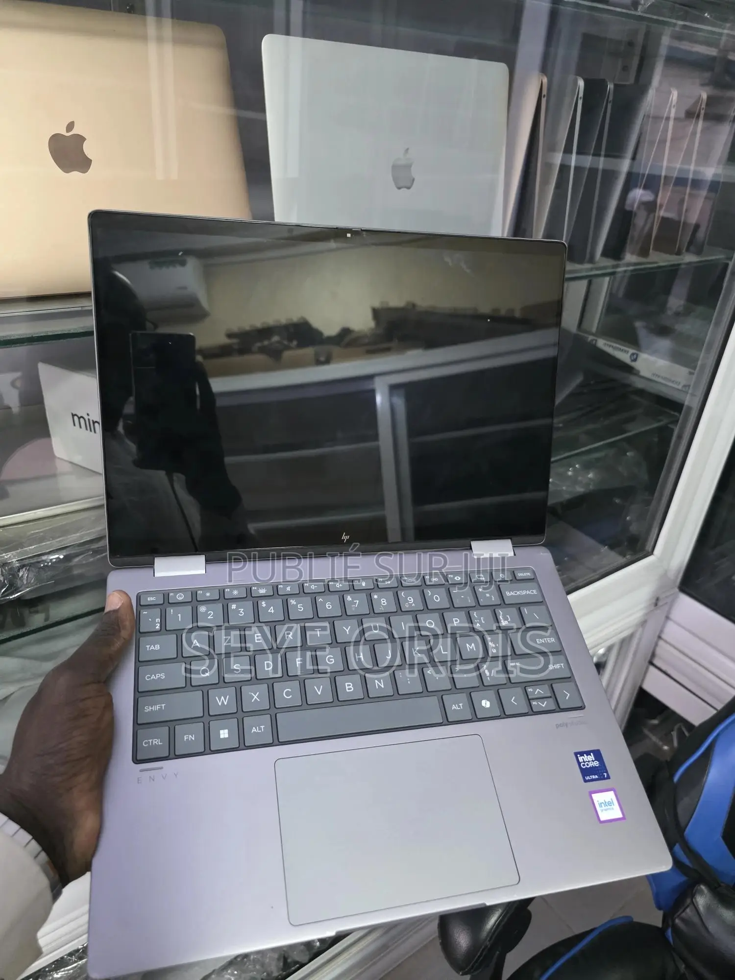 Ordinateur portable HP Envy 14 32GB Intel Core Ultra 7 SSD 1T