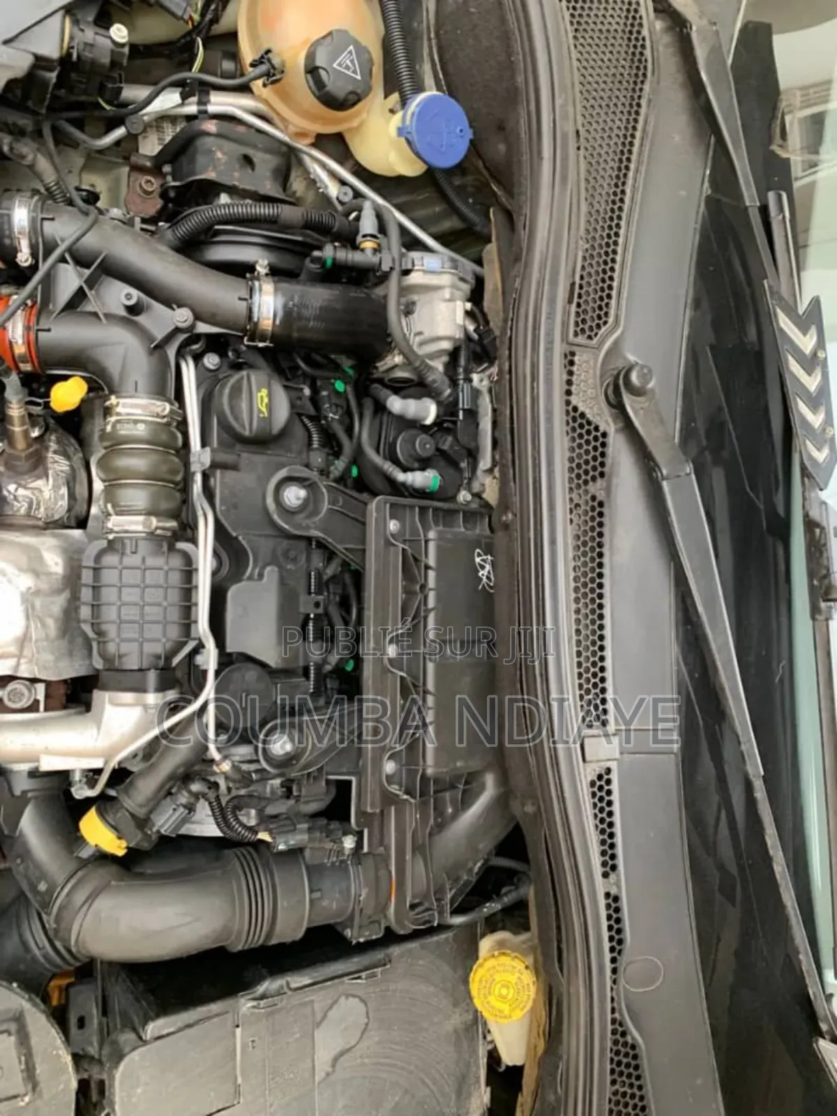 Peugeot 208 2015 Gris