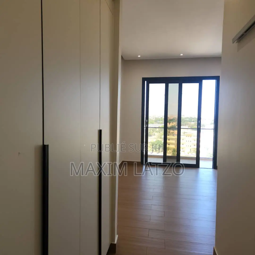 3chbre Appartement dans Mermoz Sacré-Cœur à Louer