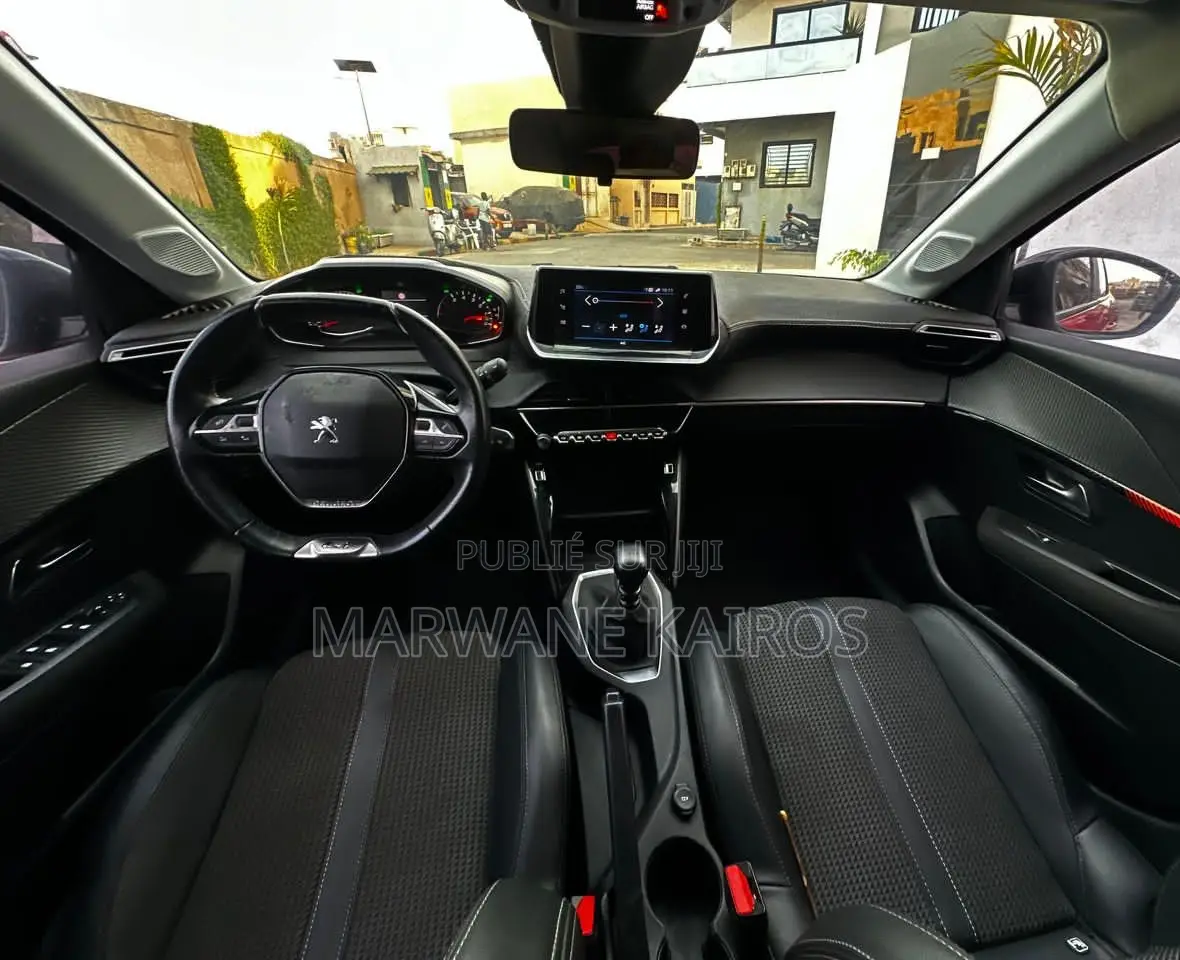 Peugeot 208 2023 Rouge