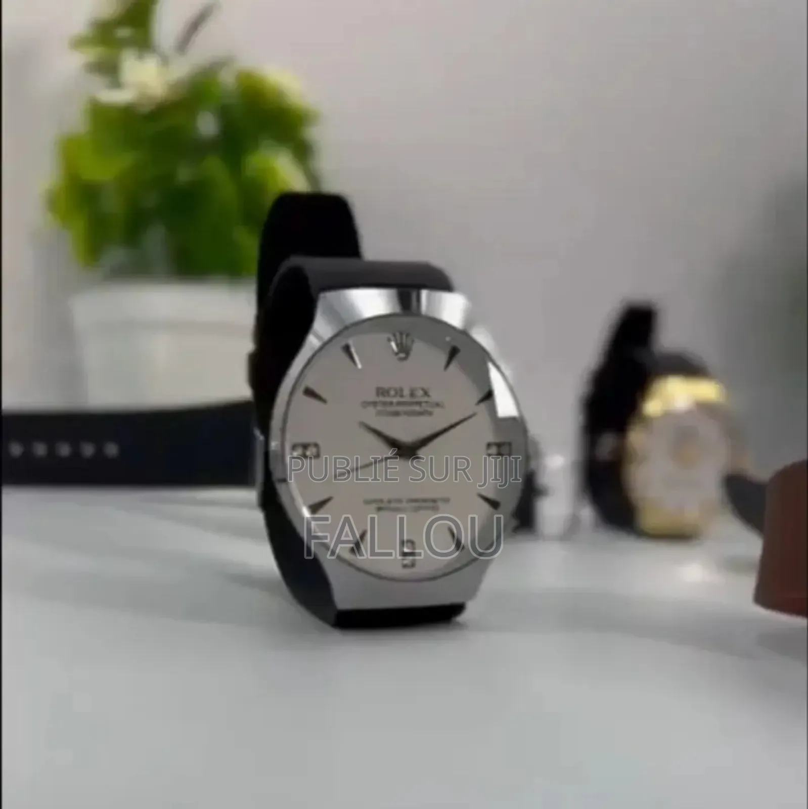 Jolie Montre À Main