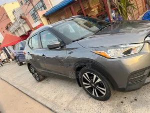 Nissan Kicks SR 2019 Gris