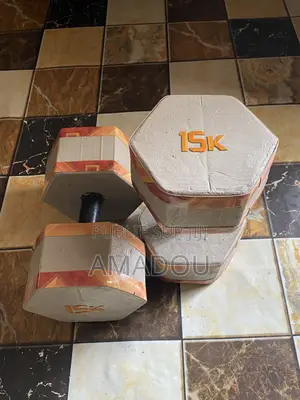 Halter 15kg À 16000f La Paire. Livraison Gratuite À Dakar.