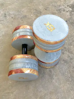 Halter 15kg À 16000f La Paire. Livraison Gratuite À Dakar.