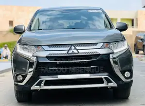 Mitsubishi Outlander 2020 Gris