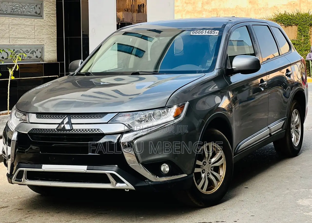 Mitsubishi Outlander 2020 Gris