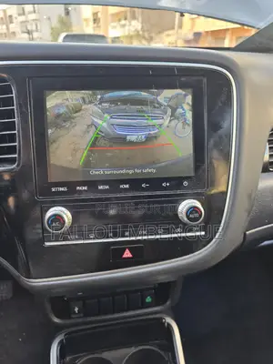 Mitsubishi Outlander 2020 Gris