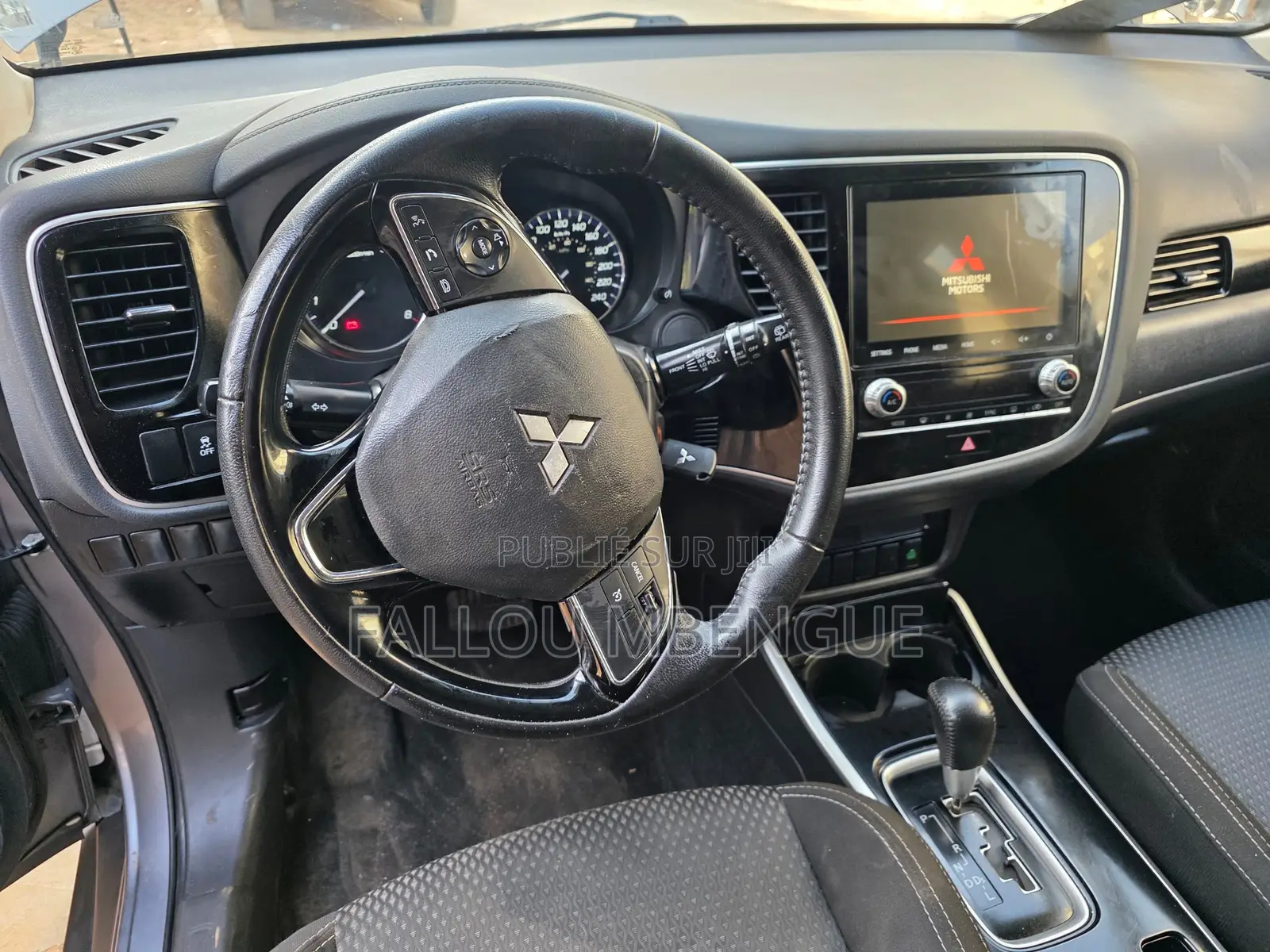 Mitsubishi Outlander 2020 Gris